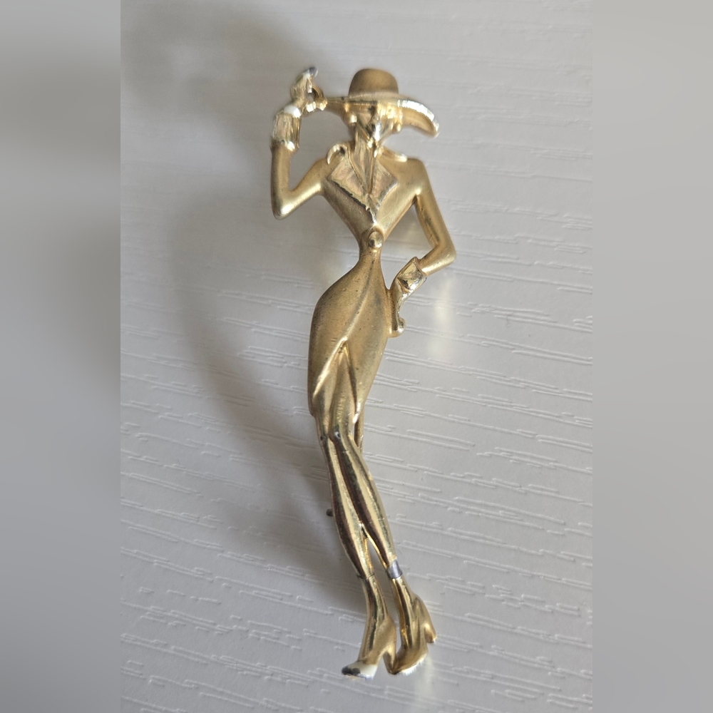 Vintage Elegant Tip The Hat Gold-Toned Woman Brooch